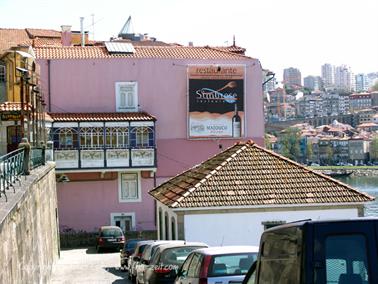 We explore Porto, Portugal 2009, DSC01358b_B740